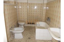 Casa con giardino - Carife, via Del Battista, proponiamo in vendita casa singola di mq. 100,00 da ristrutturare con piccolo giardino privato