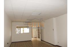 Locale Affitto  - locale in locazione di mq. 80,00 adatto a svariati usi, dallo studio professionale al centro estetico. Locali molto ampi e molto luminosi.