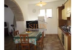 Casa indipendente - Trevico (AV), alla via San Vito, in prossimit della chiesetta dell'omonimo Santo, proponiamo in vendita casa indipendente di complessivi mq. 120,00 oltre corte condominiale di mq. 300,00