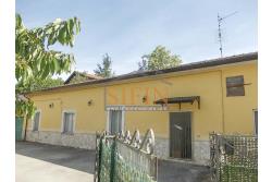Casa indipendente - Trevico (AV), alla via San Vito, in prossimit della chiesetta dell'omonimo Santo, proponiamo in vendita casa indipendente di complessivi mq. 120,00 oltre corte condominiale di mq. 300,00