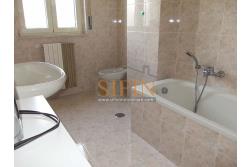 Villa con Giardino - Frigento (AV) lacalit Pagliara via Mattine, a soli 650 metri dal futuro svincolo della Contursi-Lioni-Grottaminarda, proponiamo in vendita villa di mq. 180,00 ca. oltre giardino