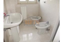 Villa con Giardino - Frigento (AV) lacalit Pagliara via Mattine, a soli 650 metri dal futuro svincolo della Contursi-Lioni-Grottaminarda, proponiamo in vendita villa di mq. 180,00 ca. oltre giardino