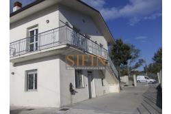 Villa con Giardino - Frigento (AV) lacalit Pagliara via Mattine, a soli 650 metri dal futuro svincolo della Contursi-Lioni-Grottaminarda, proponiamo in vendita villa di mq. 180,00 ca. oltre giardino