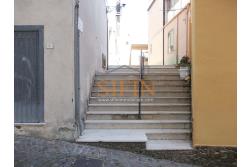 Appartamento con deposito - Appartamento Vendita Carife, Vicolo Zaccagnini, a ridosso della centralissima Piazza San Giovanni, di mq. 55,00 ca. oltre deposito/tavernetta