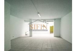 Locale di mq. 700,00 - Ariano Irpino (AV), via Fontananuova, in prossimit del supermercato PAM, proponiamo in locazione locale di mq. 700,00 ca. con ampio parcheggio