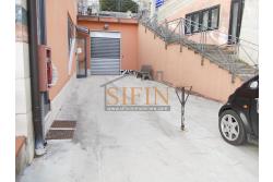 Locale di mq. 700,00 - Ariano Irpino (AV), via Fontananuova, in prossimit del supermercato PAM, proponiamo in locazione locale di mq. 700,00 ca. con ampio parcheggio