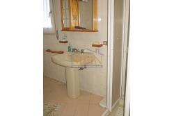 Appartamento indipendente - San Sossio Baronia (AV) via Aniello Coppola, (adiacente piazza Tre Cannelle) proponiamo in vendita appartamento di complessivi mq. 85,00, con ingresso indipendente