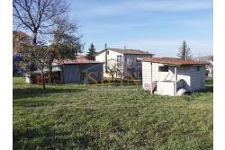 Casa con Terreno - Grottaminarda, via Fontanelle (SS91) in prima periferia, proponiamo in vendita fabbricato di mq. 145,00 oltre veranda di mq. 12,00 e balcone (portico) di mq. 11,00 con mq. 4.300,00 di terreno edificabile.