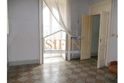 Appartamento storico - appartamento in vendita a Savignano Irpino sulla centralissima Piazza Umberto I
