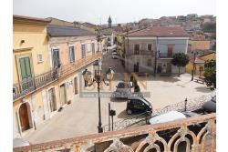 Appartamento storico - appartamento in vendita a Savignano Irpino sulla centralissima Piazza Umberto I
