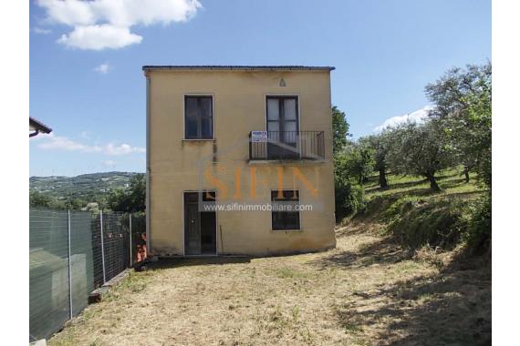 Casa con Terreno - Vendita - Frigento - Pagliare via Amendola