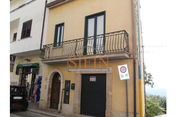 Casa con Giardino - Vendita - Fontanarosa (AV)
