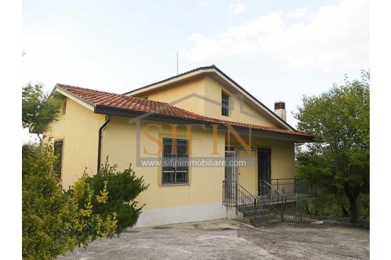 Casa con Terreno - Vendita - Paternopoli C.da Cupitiello