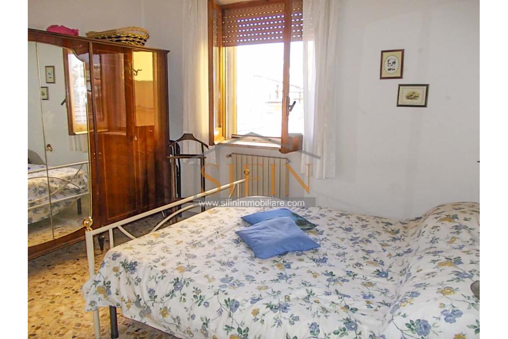Appartamento unico livello - Fontanarosa, nel centro storico e a pochi passi dalla piazza, proponiamo in vendita appartamento di mq. 70,00 ca.