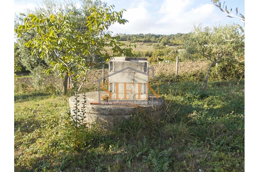 Villa con Giardino - Frigento (AV) lacalit Pagliara via Mattine, a soli 650 metri dal futuro svincolo della Contursi-Lioni-Grottaminarda, proponiamo in vendita villa di mq. 180,00 ca. oltre giardino