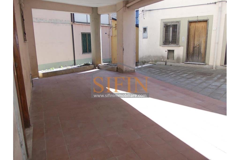 Appartamento con deposito - Appartamento Vendita Carife, Vicolo Zaccagnini, a ridosso della centralissima Piazza San Giovanni, di mq. 55,00 ca. oltre deposito/tavernetta