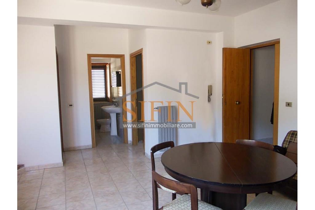 Appartamento con deposito - Appartamento Vendita Carife, Vicolo Zaccagnini, a ridosso della centralissima Piazza San Giovanni, di mq. 55,00 ca. oltre deposito/tavernetta