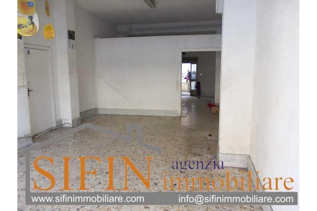 Locale Commerciale - Locale commerciale di mq. 85,00 in vendita a Grottaminarda in Via Fontanelle