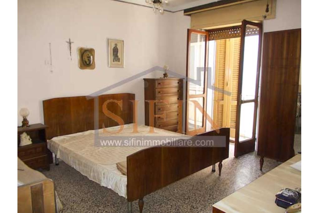 Casa Singola Centro Storico - Casa indipendente nel centro storico composta da tre vani e cantina