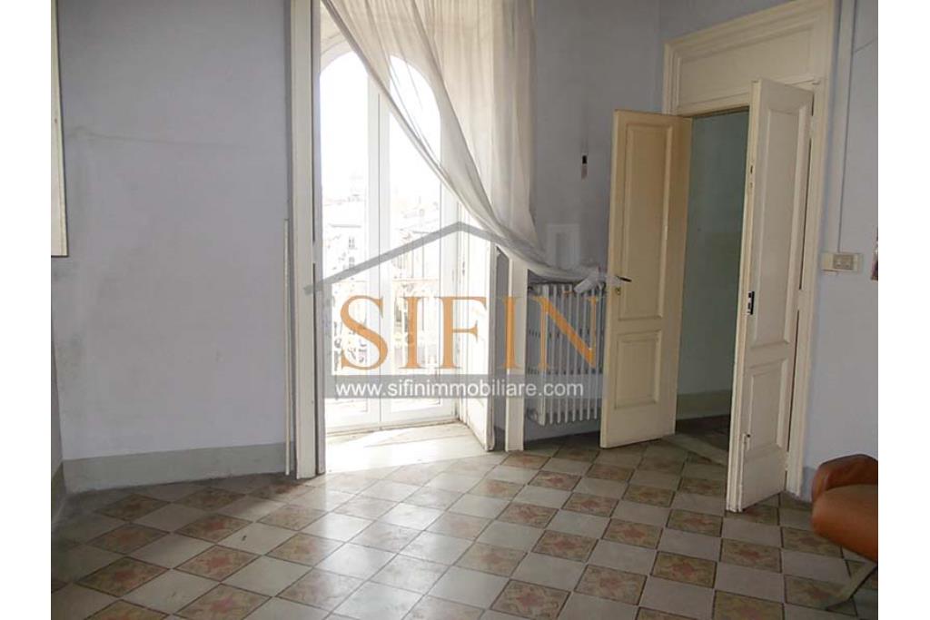 Appartamento storico - appartamento in vendita a Savignano Irpino sulla centralissima Piazza Umberto I