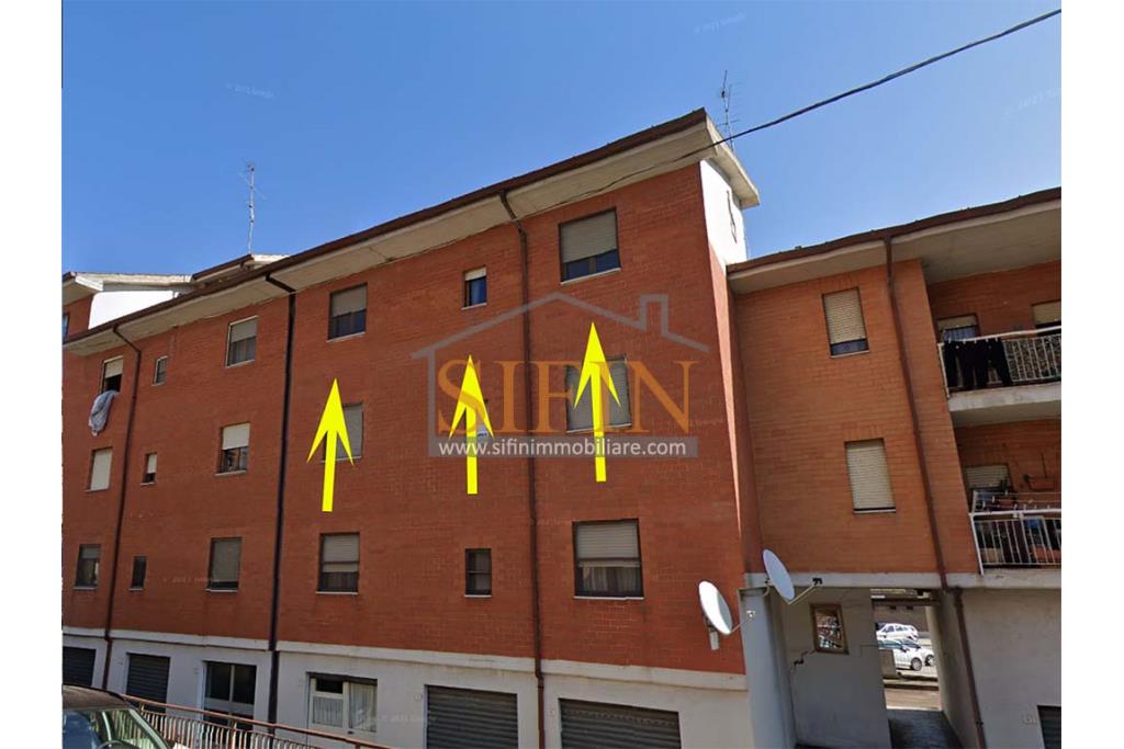 Appartamento con garage - Grottaminarda, in zona centralissima, Piazzale Padre Pio, proponiamo in vendita appartamento di mq. 80,00 ca. ubicato al terzo piano