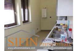 Appartamento con giardino - Melito Irpino, in zona periferica, proponiamo in vendita favoloso appartamento di mq. 115,00 ca. con buone rifiniture tra cui tapparelle ad azionamento elettrico, aria condizionata, porta blindata