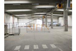 Capannone con uffici e piazzale - Napoli, adiacente Aeroporto di Capodichino, via Filippo Maria Briganti, proponiamo in locazione capannone di mq. 3.000,00 
