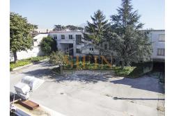 Capannone con uffici e piazzale - Napoli, adiacente Aeroporto di Capodichino, via Filippo Maria Briganti, proponiamo in locazione capannone di mq. 3.000,00 