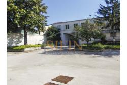 Capannone con uffici e piazzale - Napoli, adiacente Aeroporto di Capodichino, via Filippo Maria Briganti, proponiamo in locazione capannone di mq. 3.000,00 