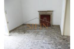 Casa padronale - Casalbore, via F. Gallo, in pieno centro storico e a poca distanza dalla Torre Normanna, proponiamo in vendita casa padronale di mq. 280,00 ca. complessivi 
