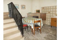 Casa Singola - Casa singola in vendita a Paternopoli (AV) in via Modestino composta da 4 vani e bagno
