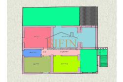 Villa con Terreno - villetta di complessivi mq. 280,00 ca. oltre a deposi per ulteriori mq. 150,00 il tutto circondato da oltre quattro ettari di terreno (mq. 45.000,00) sufficienti per impiantare un azieda agricola.