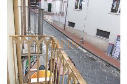 Casa singola  - Mirabella Eclano, sulla centralissima Via Roma, proponiamo in vendita terratetto su 4 livelli per un totale complessivo di mq. 130,00