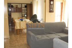 Appartamento con box - Sturno (AV) nell'immediata periferia, via Cristoforo Colombo, a soli 500 metri da piazza Municipio, proponiamo in vendita comodo e luminoso appartamento di mq. 115,00