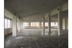 fabbricato 1.700 mq - Grottaminarda, via M. Buonarroti, in adiacenza della Banca Popolare di Bari e a soli 300 metri dal Corso Vittorio Veneto, proponiamo in vendita Palazzina commerciale da Ristrutturare di complessivi mq. 1.700,00 ca. disposta su tre livelli