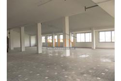 fabbricato 1.700 mq - Grottaminarda, via M. Buonarroti, in adiacenza della Banca Popolare di Bari e a soli 300 metri dal Corso Vittorio Veneto, proponiamo in vendita Palazzina commerciale da Ristrutturare di complessivi mq. 1.700,00 ca. disposta su tre livelli