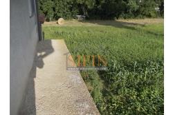 Casa con terreno - Grottaminarda (AV) proponiamo in vendita compendio immobiliare composto da: due fabbricati di cui il primo di mq. 200,00 ca. costruito negli anni '90 ed il secondo fabbricato di mq. 100,00 risalente al 1962.