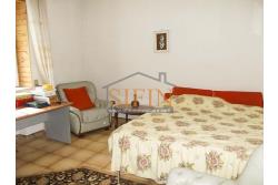 Casa con terreno - Grottaminarda (AV) proponiamo in vendita compendio immobiliare composto da: due fabbricati di cui il primo di mq. 200,00 ca. costruito negli anni '90 ed il secondo fabbricato di mq. 100,00 risalente al 1962.
