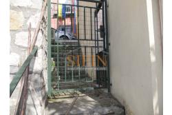 Casa con Giardino - Fontanarosa proponiamo in vendita casa indipendente di complessivi mq. 125,00 ca. oltre a mq. 20,00ca. di giardino.