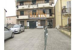 Locale Commerciale  - Passo di Mirabella Eclano, sulla centralissima via nazionale, proponiamo in vendita locale commerciale di complessivi mq. 295,00 