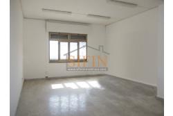 Ufficio mq. 400,00 - Grottaminarda, in zona centrale, via Condotto, proponiamo in locazione ufficio di complessivi mq. 400,00 composto da 8 ampie stanze con ampio disimpegno,
