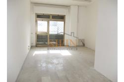 Ufficio mq. 400,00 - Grottaminarda, in zona centrale, via Condotto, proponiamo in locazione ufficio di complessivi mq. 400,00 composto da 8 ampie stanze con ampio disimpegno,
