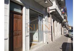 Locale Commerciale - Grottaminarda (AV) in zona centralissima, Corso Vittorio Veneto, adiacente piazza XVI marzo, proponiamo in locazione locale commerciale di complessivi mq. 35,00