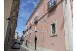 Appartamento Centro Storico - Fontanarosa (AV) nel pieno centro storico, via Bianchi, proponiamo in vendita appartamento di mq. 120,00 ca. ubicato al secondo piano di piccola palazzina