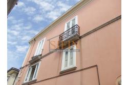 Appartamento Centro Storico - Fontanarosa (AV) nel pieno centro storico, via Bianchi, proponiamo in vendita appartamento di mq. 120,00 ca. ubicato al secondo piano di piccola palazzina