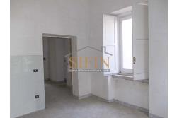 Appartamento Centro Storico - Fontanarosa (AV) nel pieno centro storico, via Bianchi, proponiamo in vendita appartamento di mq. 120,00 ca. ubicato al secondo piano di piccola palazzina