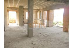 Villa in costruzione - Fontanarosa, a soli 600 metri dalla piazza Cristo Re, proponiamo in vendita, imponente villa di mq. 600,00 ca. in corso di cosruzione.