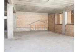 Villa in costruzione - Fontanarosa, a soli 600 metri dalla piazza Cristo Re, proponiamo in vendita, imponente villa di mq. 600,00 ca. in corso di cosruzione.