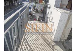 Palazzina in centro - Grottaminarda, Corso V. Veneto, in prossimit della piazza XVI Marzo, proponiamo in vendita palazzina di complessivi mq. 210,00 disposti su tre livelli, oltre a mq. 30,00 di terrazzo panoramico e mq. 30,00 di cantina al piano interrato.