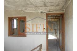 Palazzina in centro - Grottaminarda, Corso V. Veneto, in prossimit della piazza XVI Marzo, proponiamo in vendita palazzina di complessivi mq. 210,00 disposti su tre livelli, oltre a mq. 30,00 di terrazzo panoramico e mq. 30,00 di cantina al piano interrato.